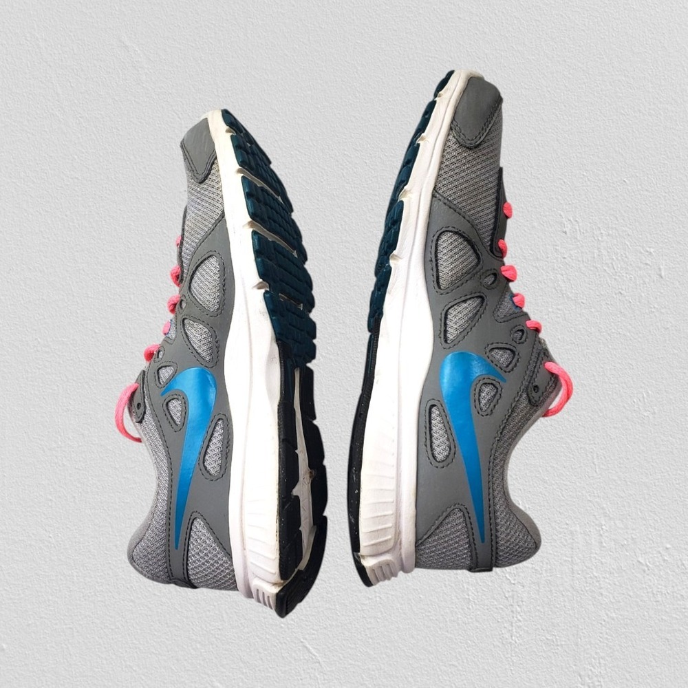 Nike‎ Revolution 2 Womens Running Shoes Grey Blue Pink 554900-028 Size 6.5 - Picture 4 of 8
